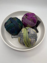 Load image into Gallery viewer, Shift Cowl Yarn Kit
