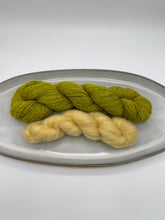 Load image into Gallery viewer, Chelsea in Paris Yarn Kit
